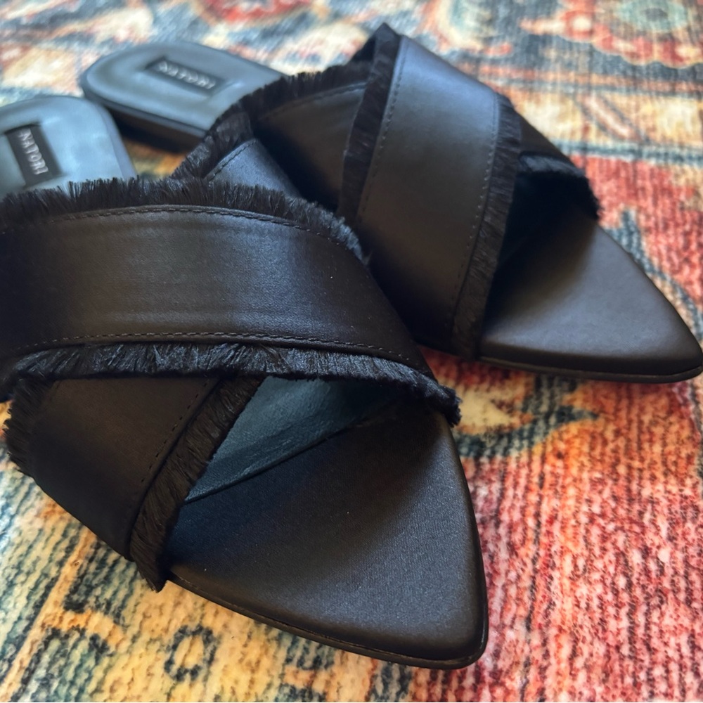 Natori Wayu Slide Women's Sandal  (6.5) (Brand New)